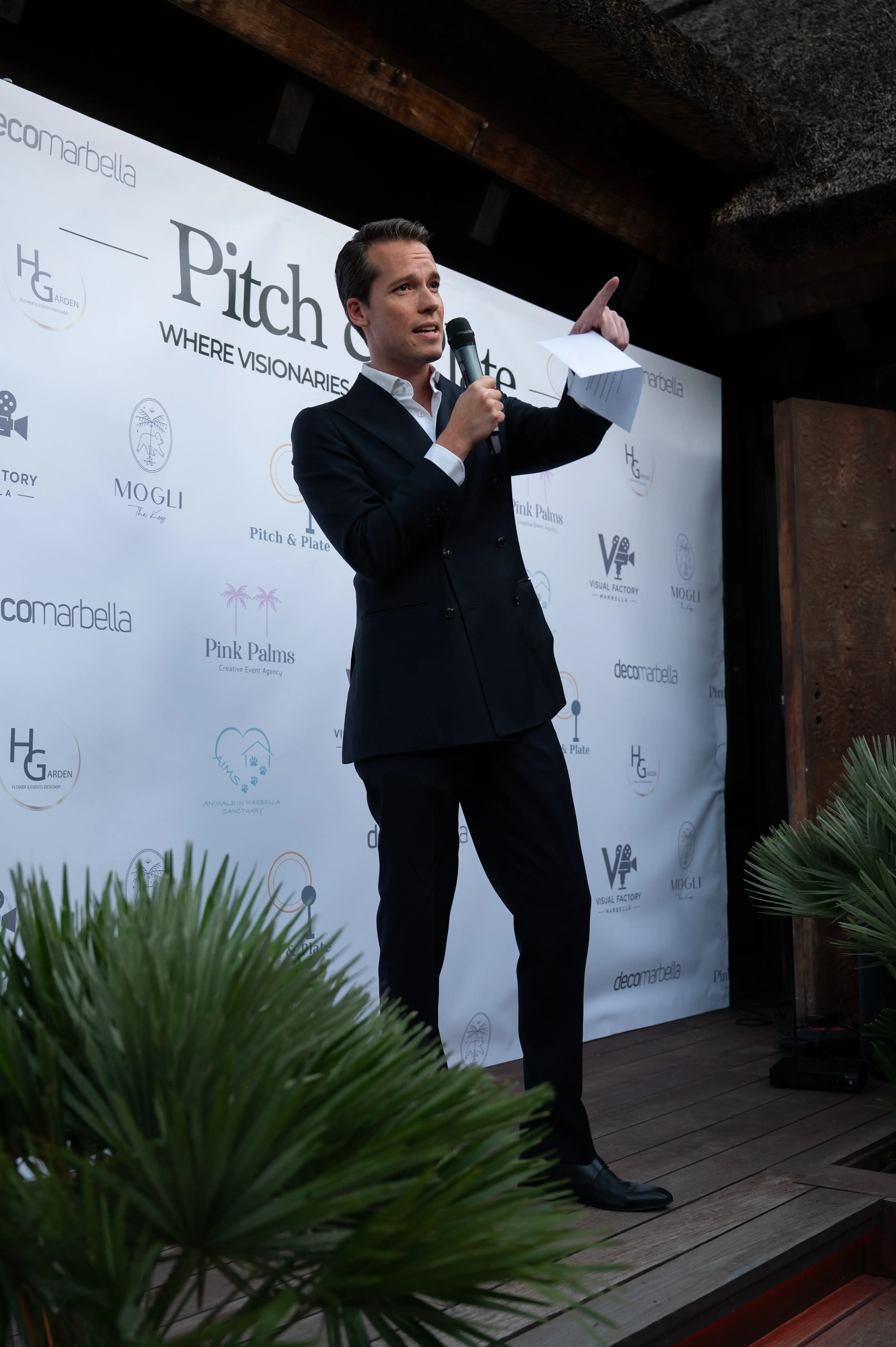 Pitch & Plate Pink Palms edition event photo 12